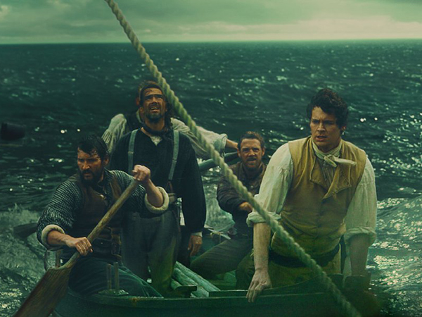 "In the Heart of the Sea" سفينة تحتجزها الحيتان